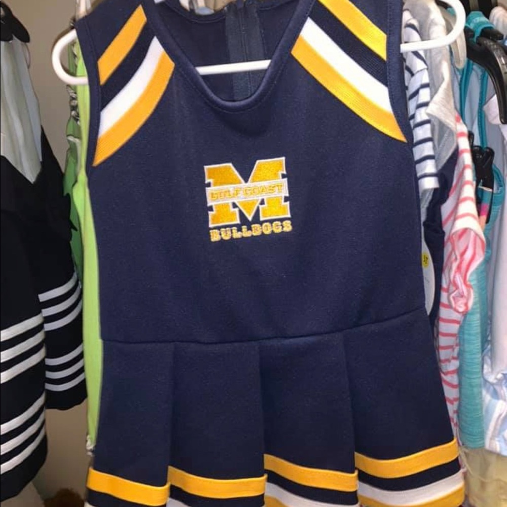 Cheer outfit